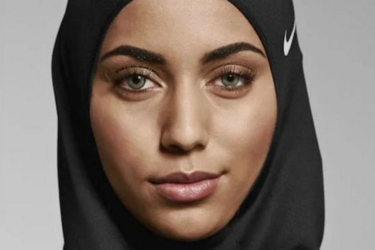 Nike bringt ein Sport-Kopftuch für muslimische Frauen heraus