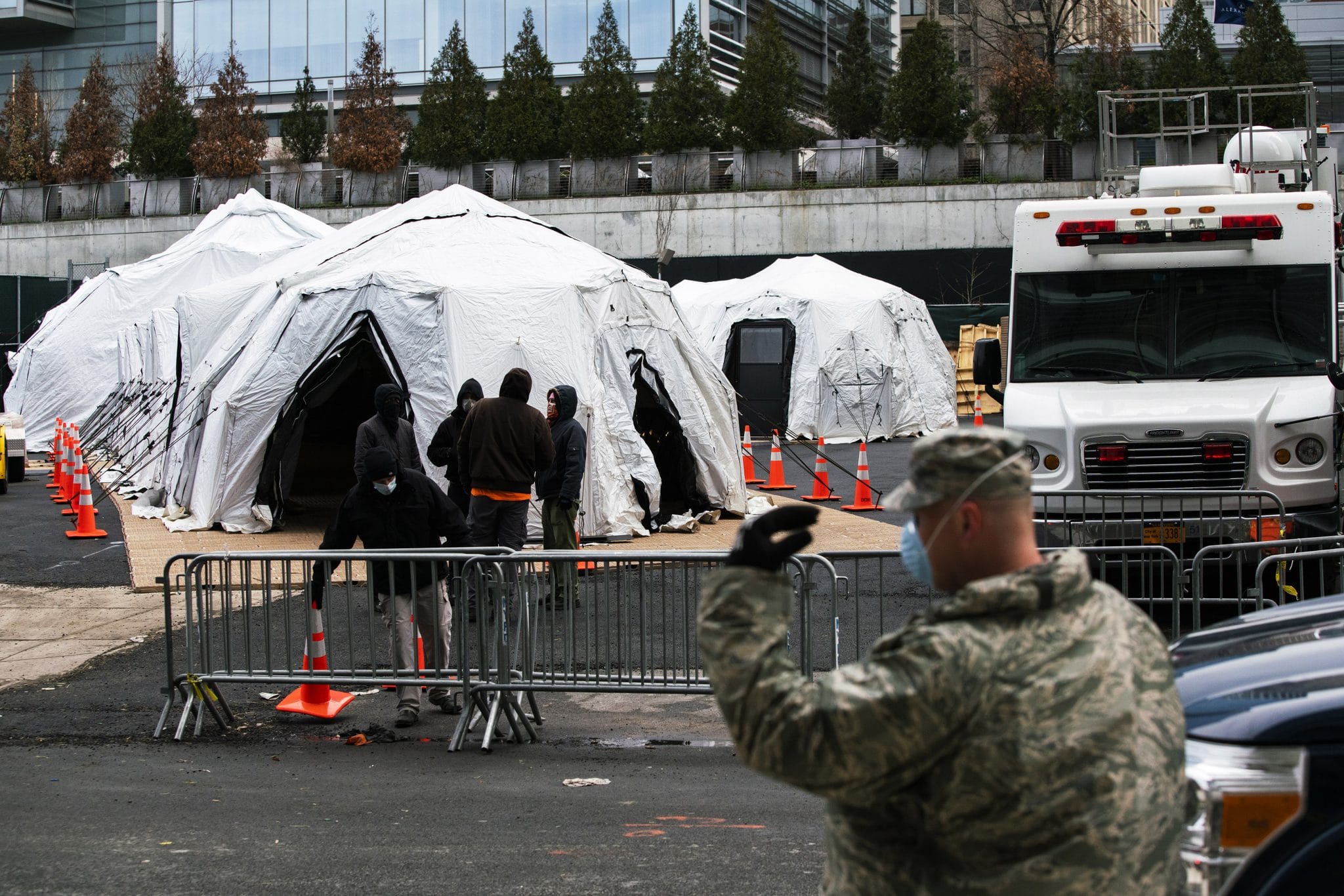 New York Baut Leichenhallen Aus Zelten Coronavirus Epizentrum Usa