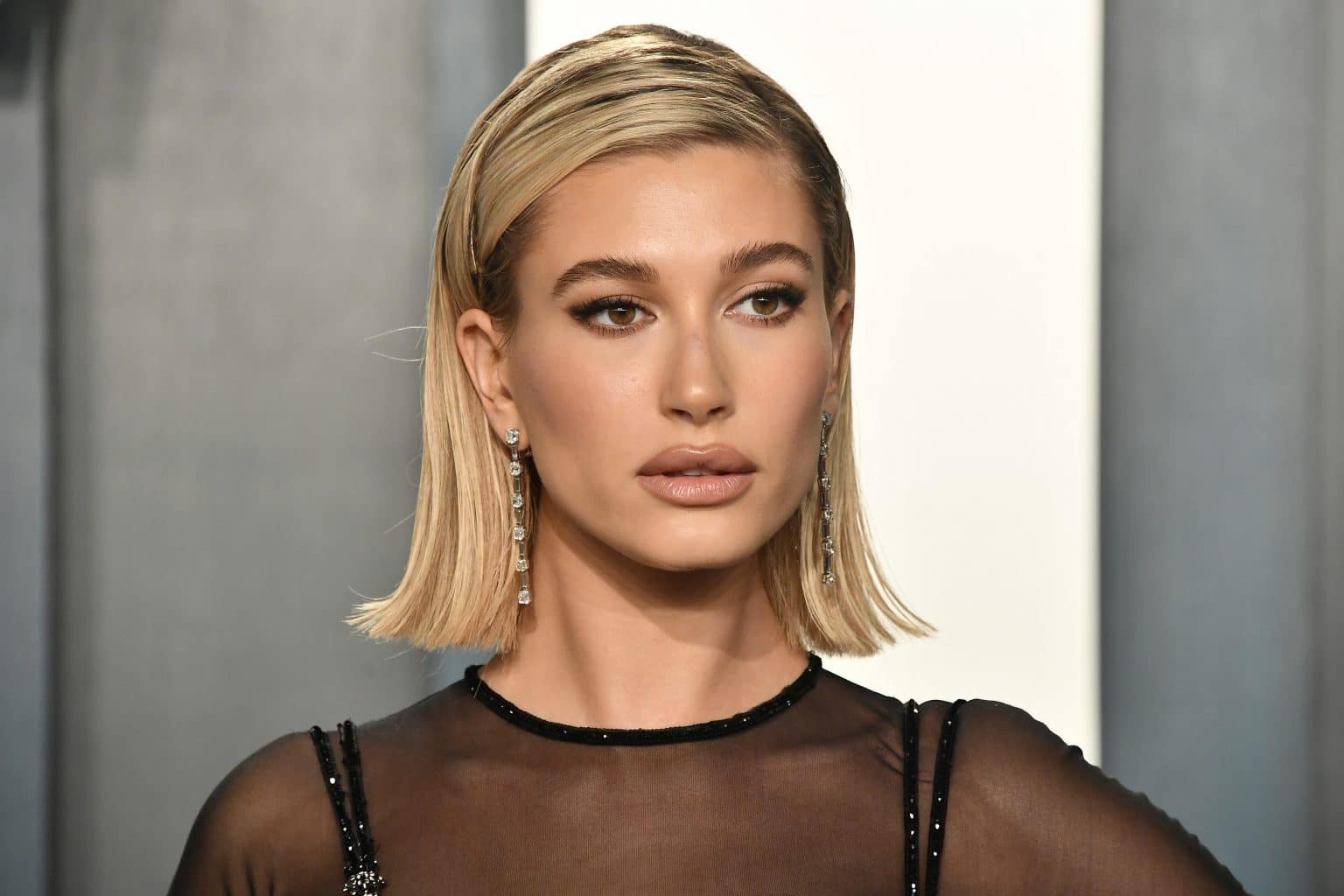 Hailey Bieber Wehrt Sich Gegen Gerüchte Um Schönheits-Operation