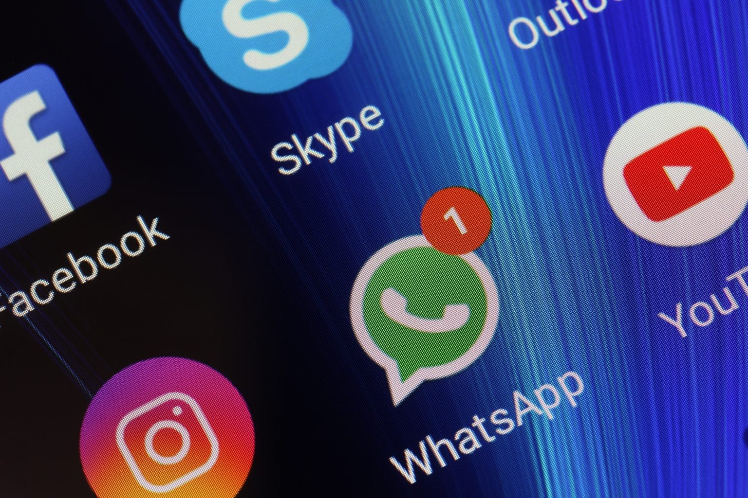 whatsapp-und-youtube-funktionieren-nicht-mehr-fehler-im-app-store