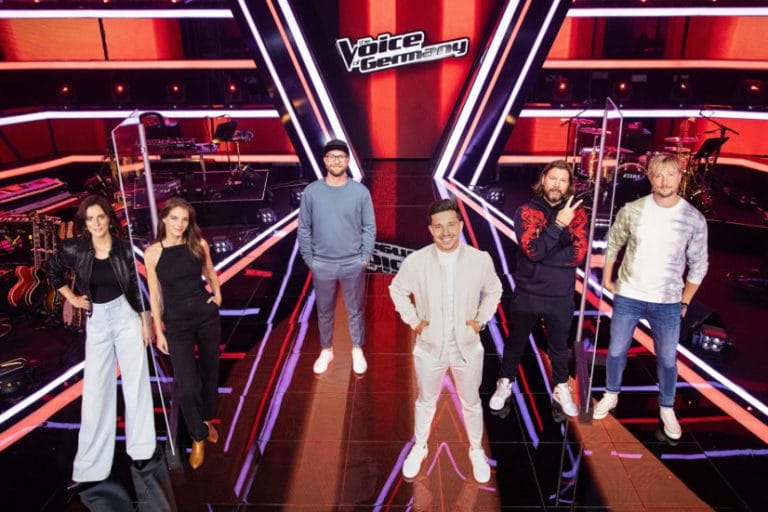 The Voice Of Germany Yvonne Catterfeld Stefanie Kloß Rea Garvey Und Samu Haber Machen Coach