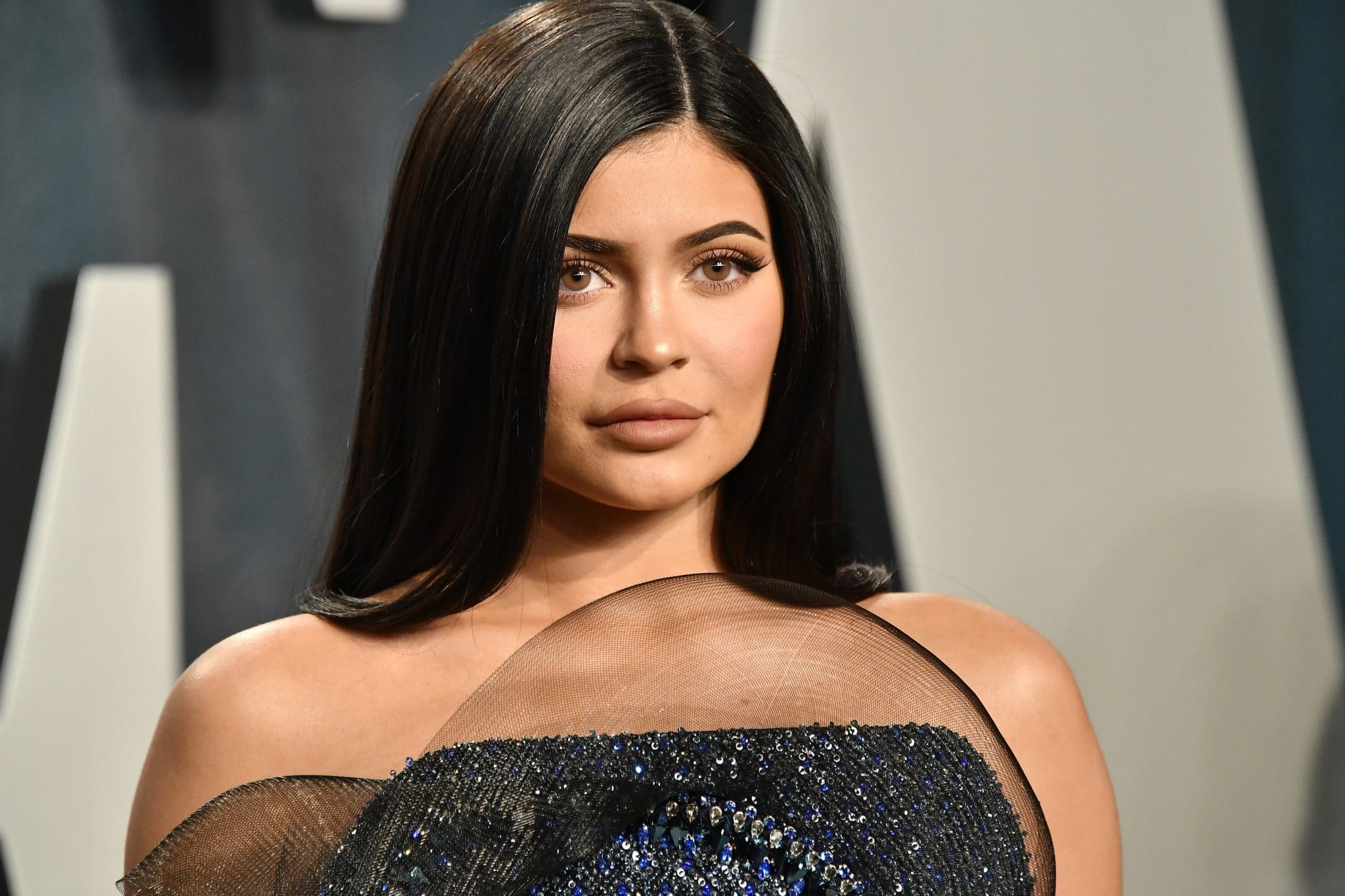 Kylie Jenner: Auftritt In Neuem Musikvideo Von Cardi B