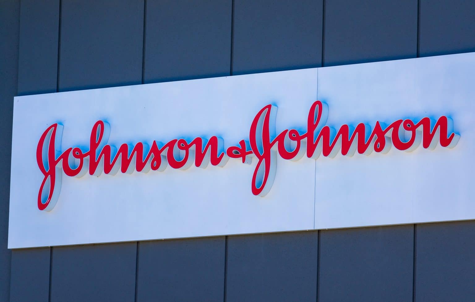 Johnson & Johnson beantragt Notfall-Zulassung von Corona ...