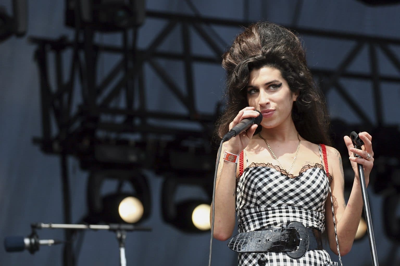 Amy Winehouse 10 Jahre Nach Ihrem Tod Spricht Ihr Bff Tyler James Darüber