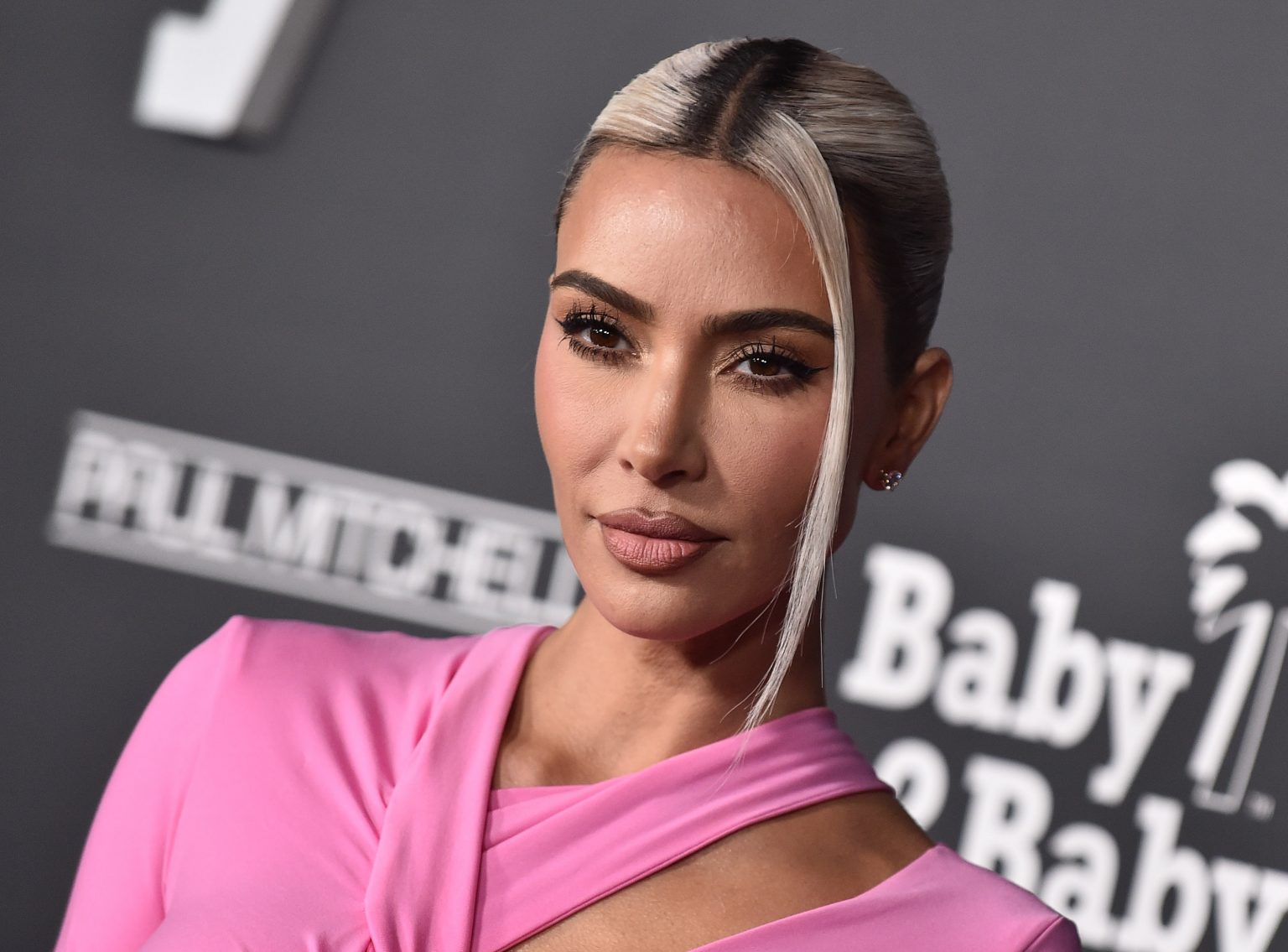 Kim Kardashian Spielt Die Hauptrolle In Der Komödie The Fifth Wheel 